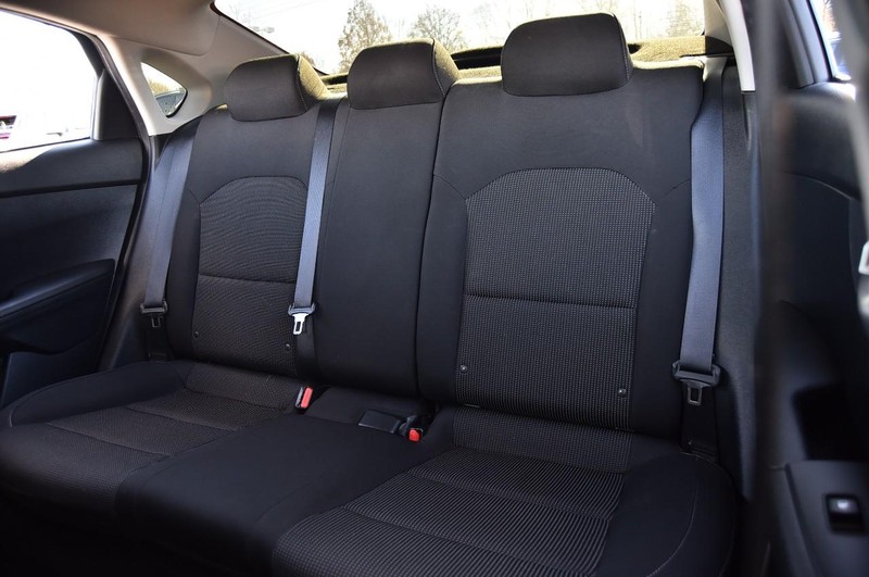 Kia Forte Vehicle Image 19