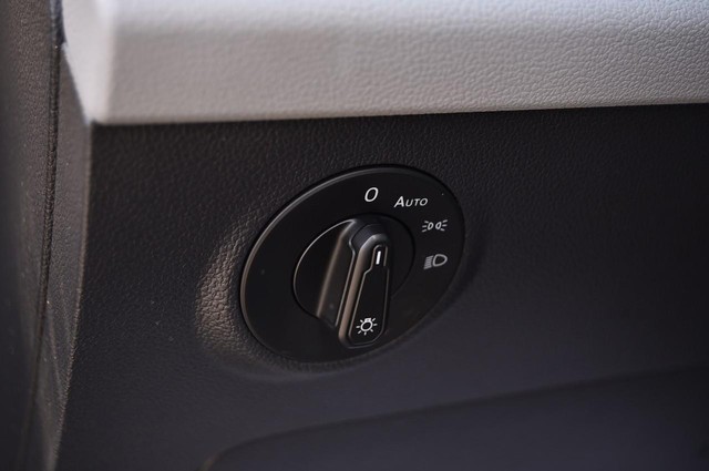 Volkswagen Taos Vehicle Image 10