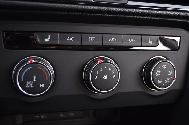 Volkswagen Taos Vehicle Image 14