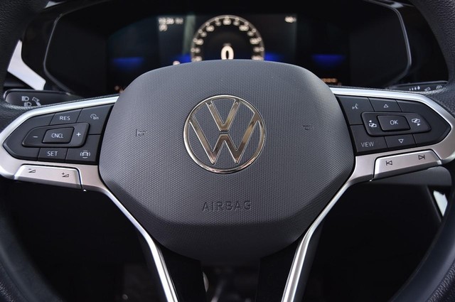 Volkswagen Taos Vehicle Image 18