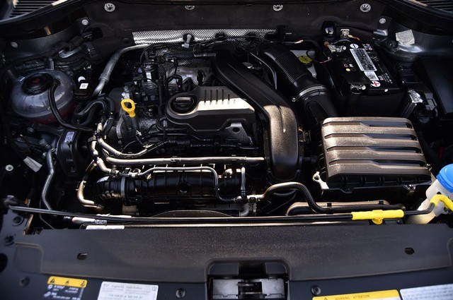 Volkswagen Taos Vehicle Image 23