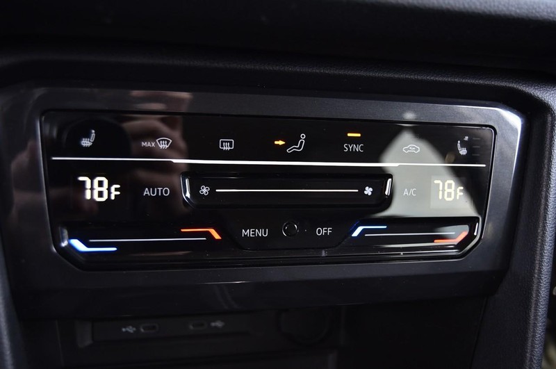 Volkswagen Tiguan Vehicle Image 15