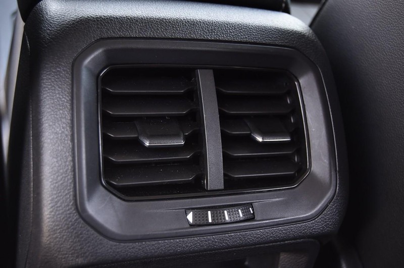 Volkswagen Tiguan Vehicle Image 22