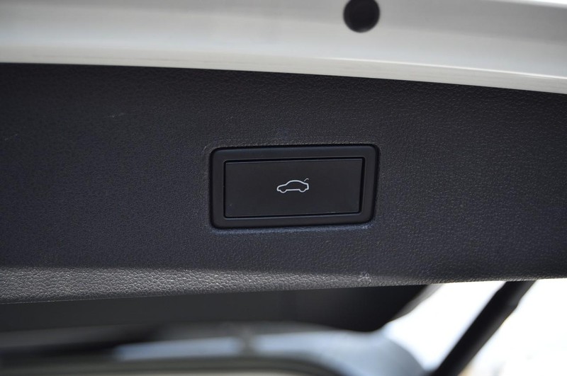 Volkswagen Tiguan Vehicle Image 26