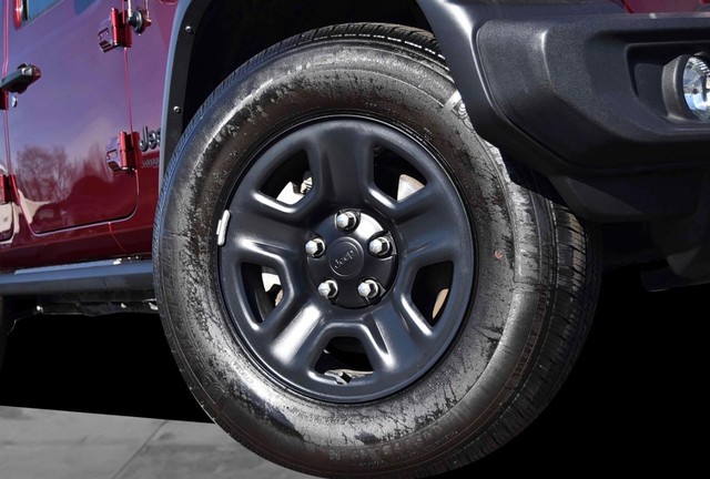 Jeep Wrangler Vehicle Image 03