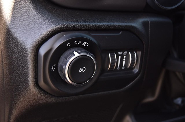 Jeep Wrangler Vehicle Image 08