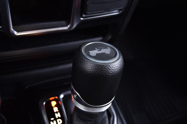 Jeep Wrangler Vehicle Image 13