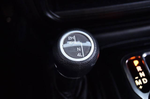 Jeep Wrangler Vehicle Image 14