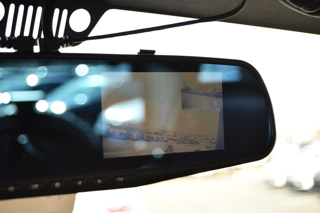 Jeep Wrangler Unlimited Vehicle Image 12