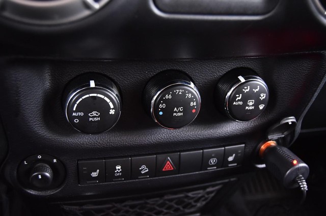 Jeep Wrangler Unlimited Vehicle Image 13