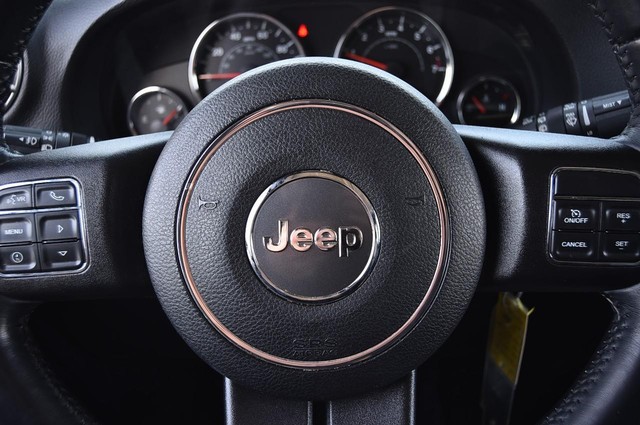 Jeep Wrangler Unlimited Vehicle Image 15