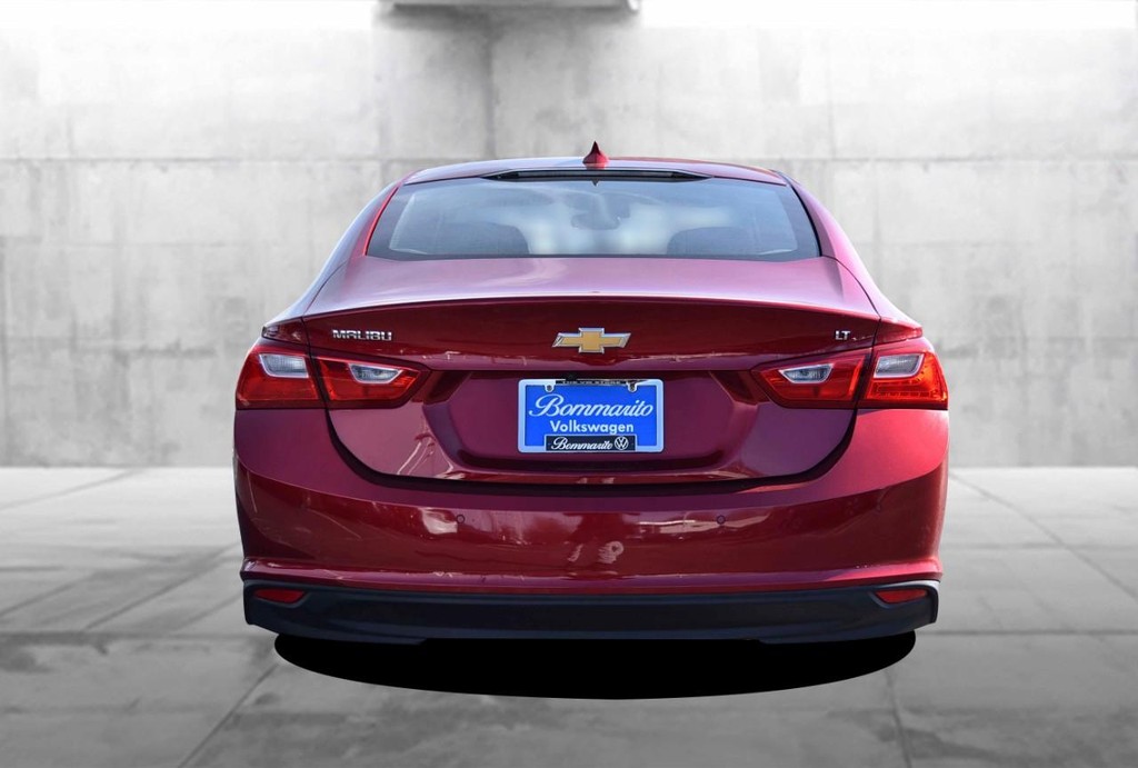 Chevrolet Malibu Vehicle Full-screen Gallery Image 6