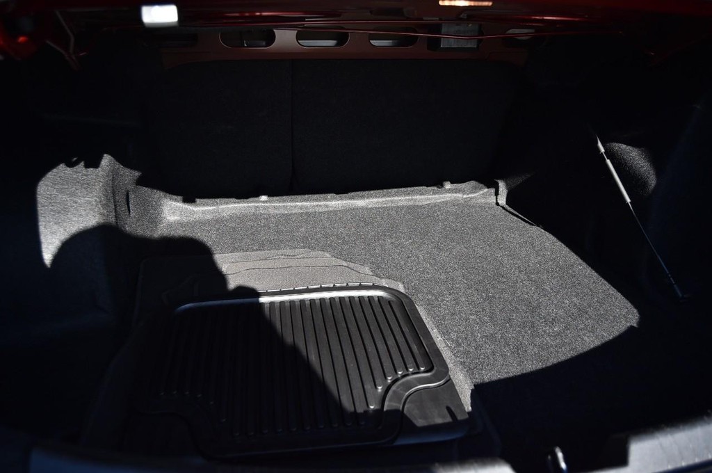 Chevrolet Malibu Vehicle Full-screen Gallery Image 23