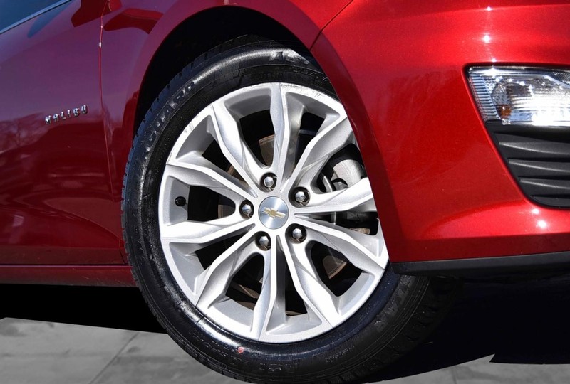 Chevrolet Malibu Vehicle Image 03