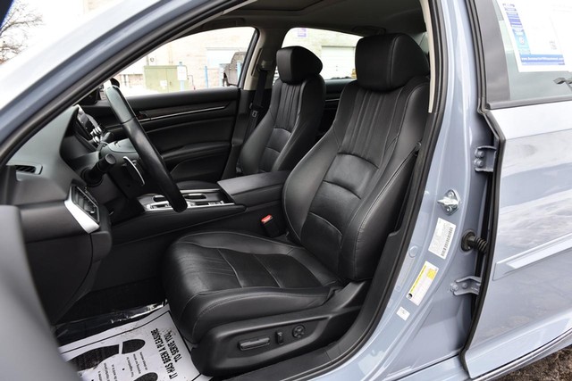 Honda Accord Sedan Vehicle Image 21