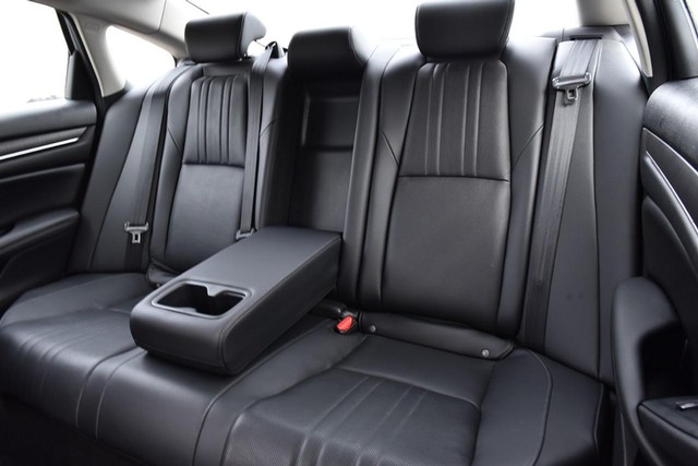 Honda Accord Sedan Vehicle Image 24