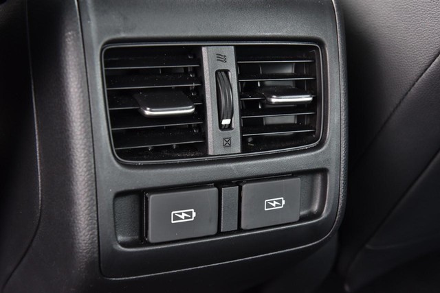 Honda Accord Sedan Vehicle Image 25