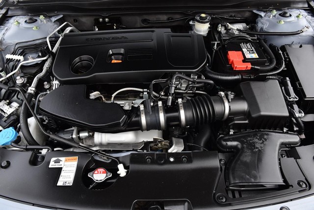 Honda Accord Sedan Vehicle Image 28