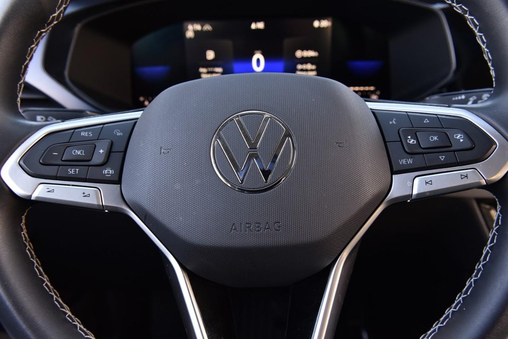 Volkswagen Taos Vehicle Full-screen Gallery Image 18