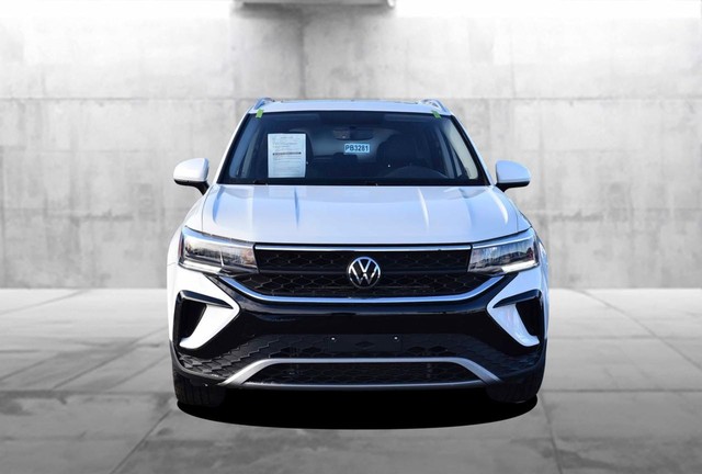 Volkswagen Taos Vehicle Image 04