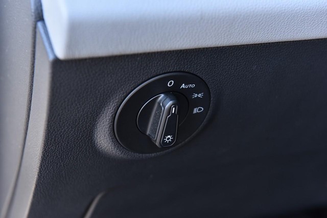 Volkswagen Taos Vehicle Image 10