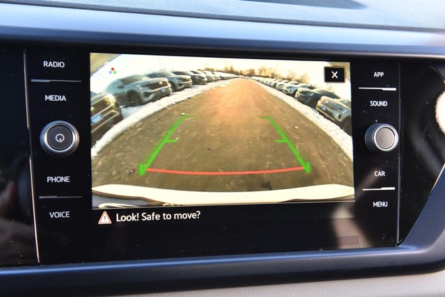 Volkswagen Taos Vehicle Image 12