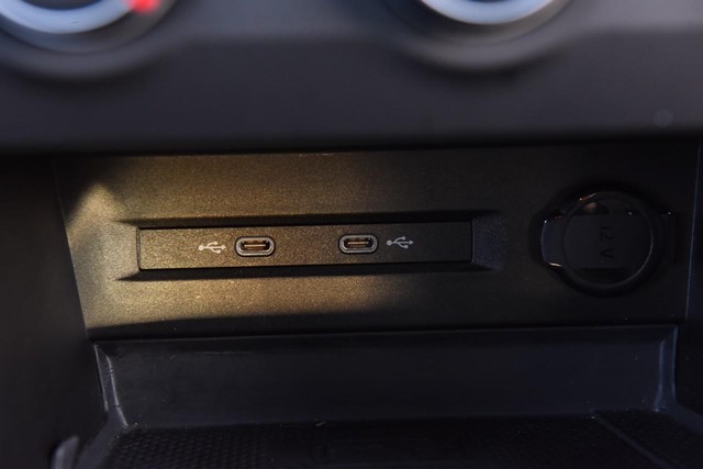 Volkswagen Taos Vehicle Image 15