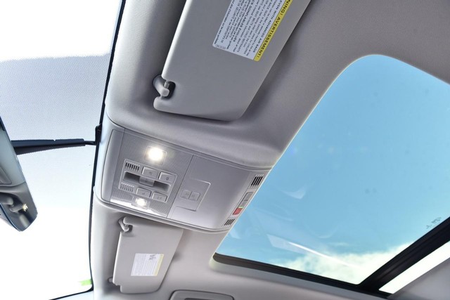 Volkswagen Taos Vehicle Image 21