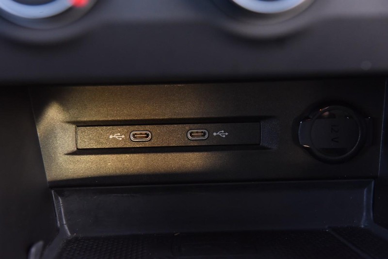 Volkswagen Taos Vehicle Image 15