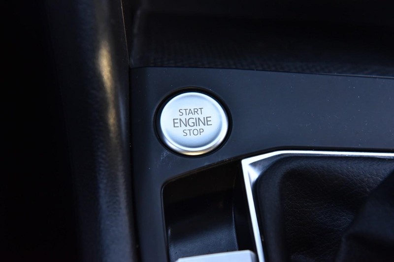 Volkswagen Taos Vehicle Image 16