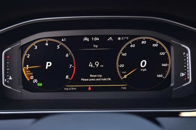 Volkswagen Jetta GLI Vehicle Image 12