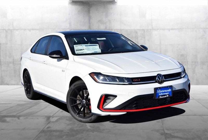 Volkswagen Jetta GLI Vehicle Image 02