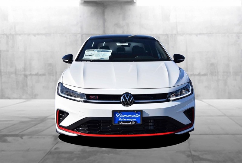 Volkswagen Jetta GLI Vehicle Image 04