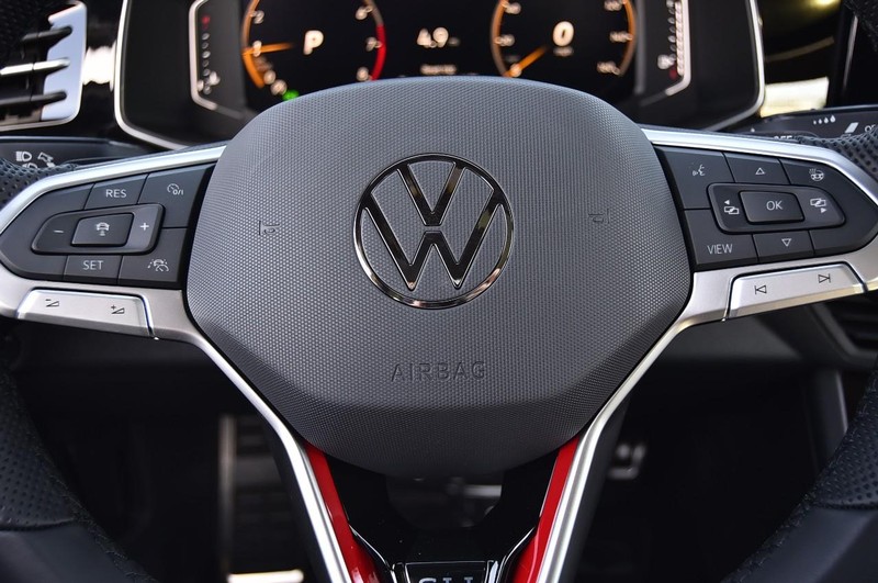 Volkswagen Jetta GLI Vehicle Image 19