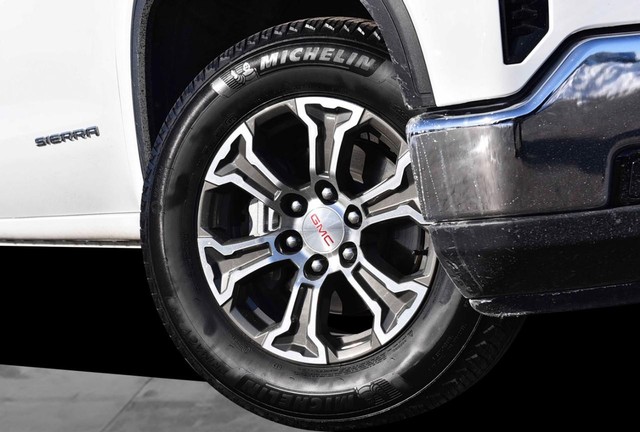 GMC Sierra 1500 Vehicle Image 03