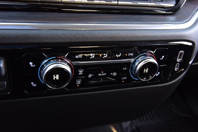 GMC Sierra 1500 Vehicle Image 14