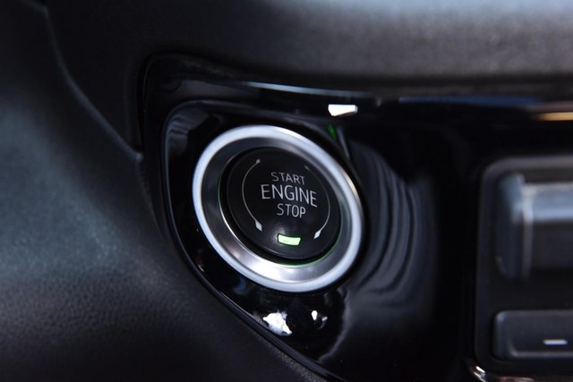 GMC Sierra 1500 Vehicle Image 16