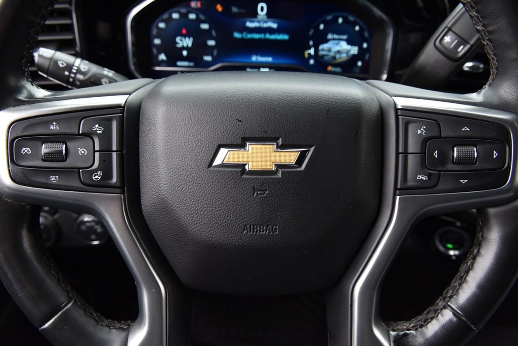 Chevrolet Silverado 1500 Vehicle Full-screen Gallery Image 17