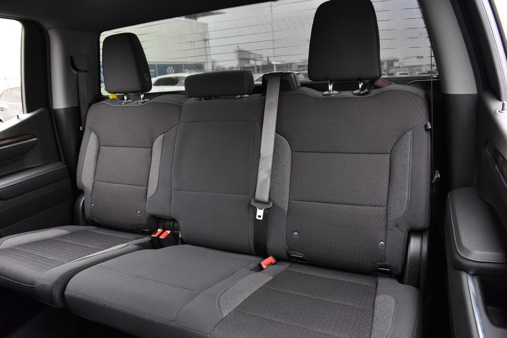 Chevrolet Silverado 1500 Vehicle Full-screen Gallery Image 20