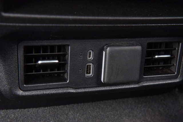 Chevrolet Silverado 1500 Vehicle Image 21