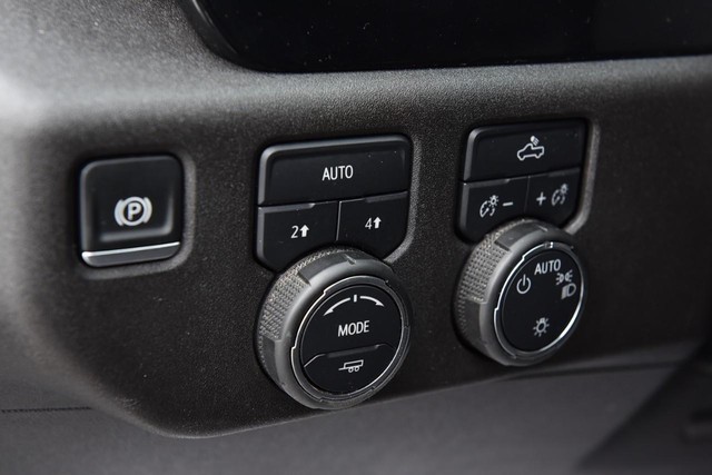 Chevrolet Silverado 1500 Vehicle Image 10