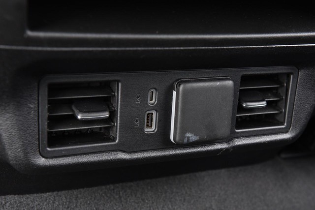 Chevrolet Silverado 1500 Vehicle Image 20