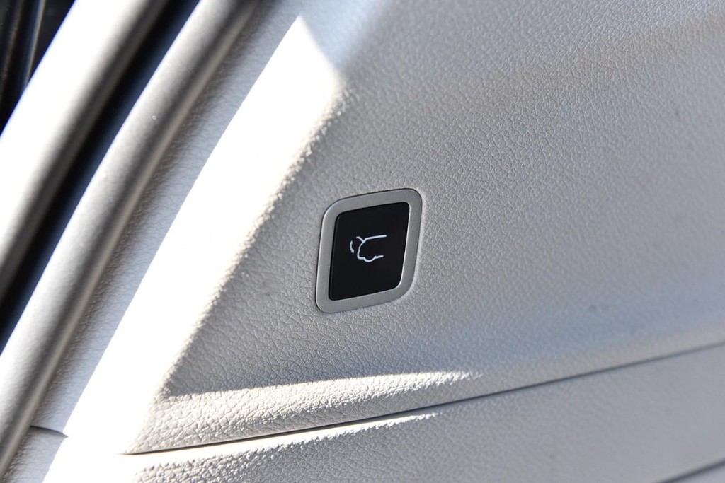 Chrysler Pacifica Vehicle Full-screen Gallery Image 25