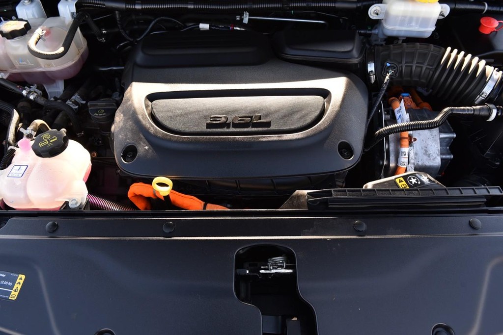 Chrysler Pacifica Vehicle Full-screen Gallery Image 26