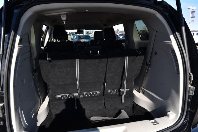 Chrysler Pacifica Vehicle Image 25