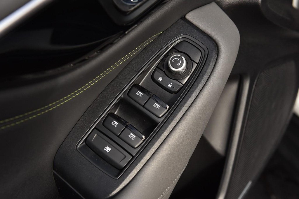 Subaru Outback Vehicle Full-screen Gallery Image 8