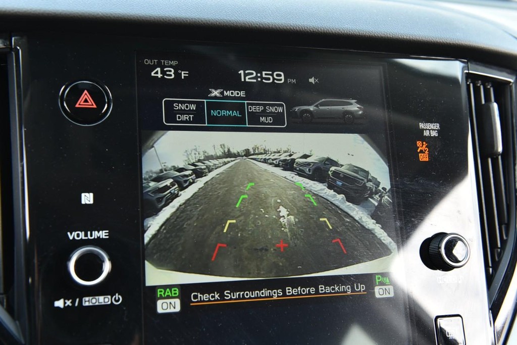 Subaru Outback Vehicle Full-screen Gallery Image 14