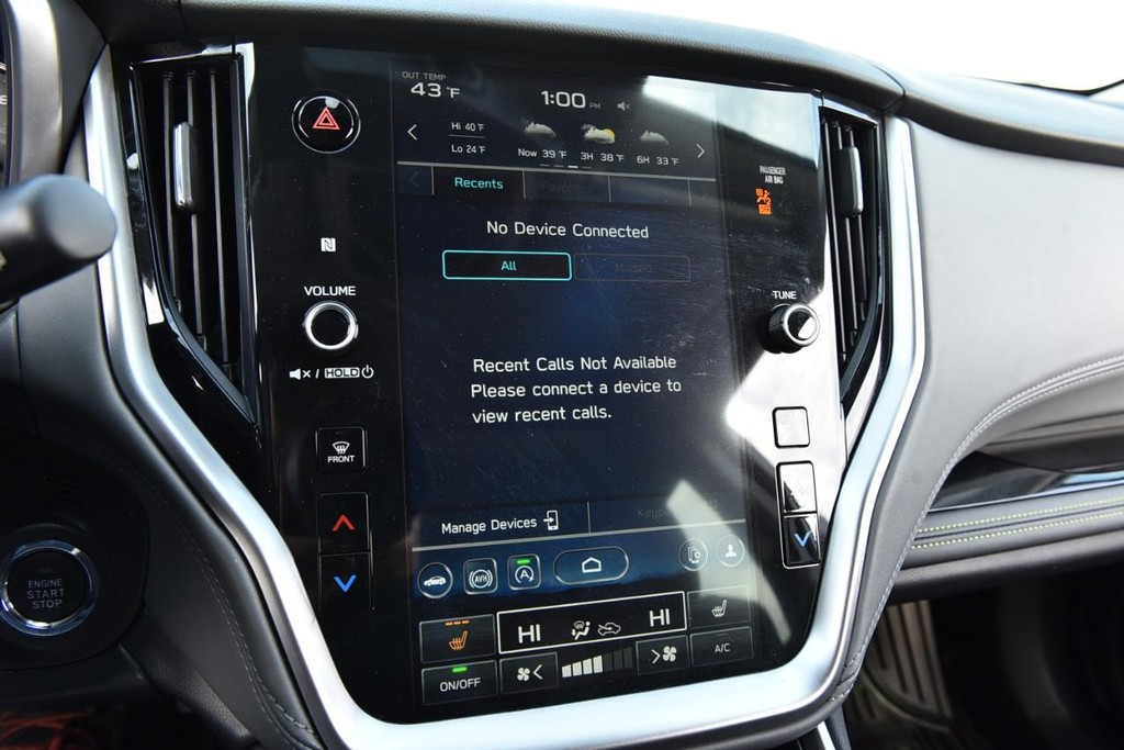 Subaru Outback Vehicle Full-screen Gallery Image 15