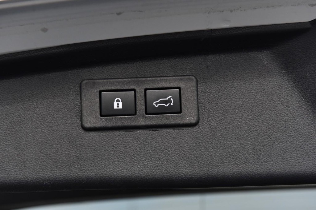 Subaru Outback Vehicle Full-screen Gallery Image 25