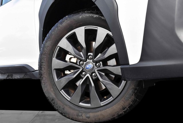 Subaru Outback Vehicle Image 03